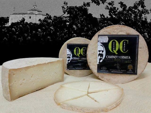 Queso curado Camino La Ermita, pieza entera, cuña y queso cortado